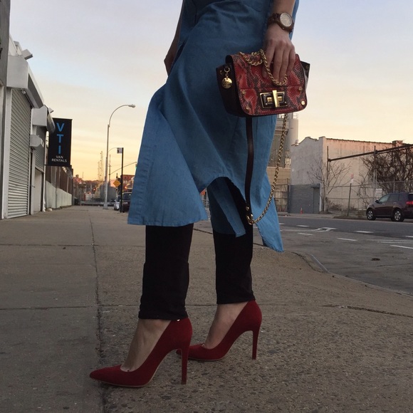 🎁 Milly Snakeskin Textured Gold Chain Burgundy Crossbody Purse Handbag Clutch - Picture 3 of 5